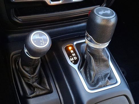 Used 2023 Jeep Wrangler Willys image 29