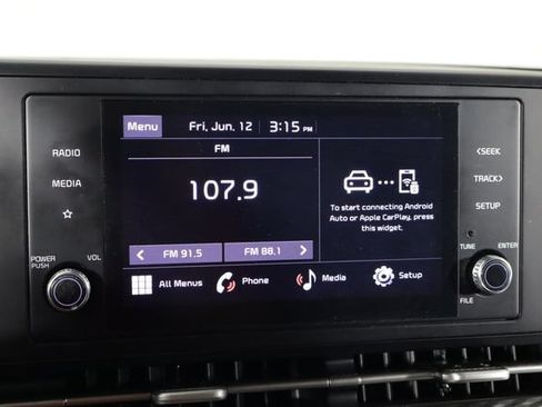 Used 2023 Kia Carnival LX FWD image 32