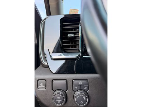 Used 2025 Chevrolet Silverado 1500 LT RWD image 13