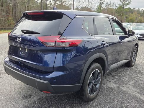 Used 2025 Nissan Rogue SV image 11