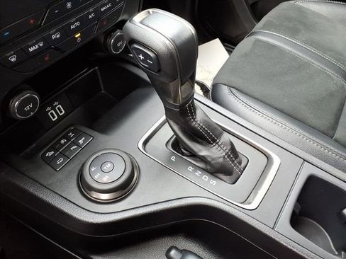 Certified 2021 Ford Ranger Lariat w/ Tremor Off-Road Package image 27