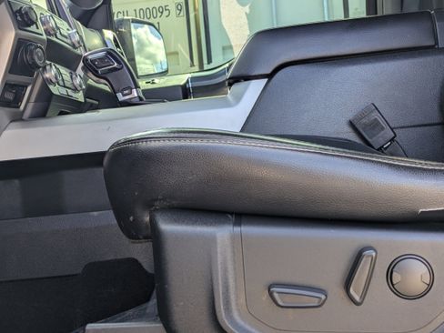 Used 2019 Ford F150 Lariat w/ Equipment Group 502A Luxury AWD/4WD image 27