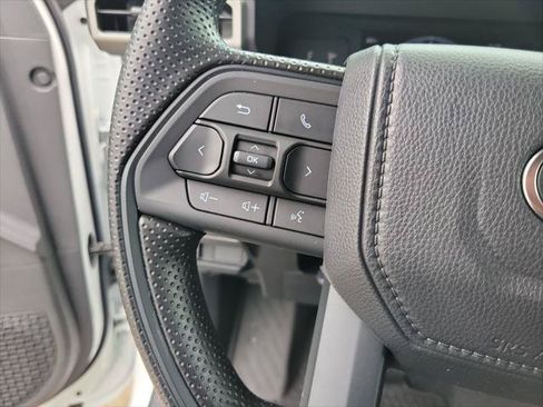 Certified 2026 Toyota Tacoma SR5 AWD/4WD image 24