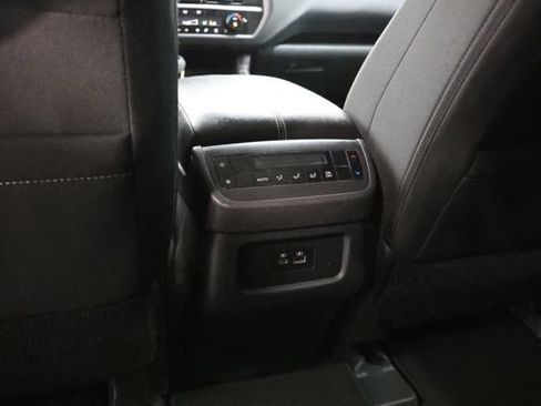 Used 2025 Nissan Pathfinder SV AWD/4WD image 28