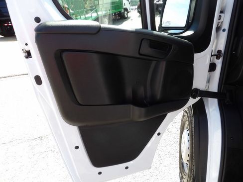 Used 2025 RAM ProMaster 2500 w/ U-Haul Equipment Group FWD image 14