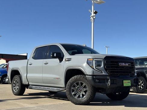 Used 2021 GMC Sierra 1500 AT4 w/ AT4 Value Package image 2