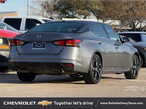 Used 2024 Nissan Altima 2.5 SR image 4