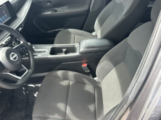 Used 2025 Nissan Kicks S FWD image 15