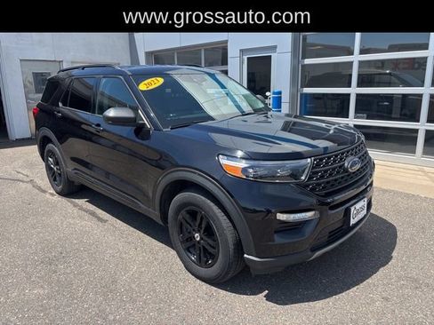 Used 2023 Ford Explorer XLT w/ Equipment Group 202A AWD/4WD image 2