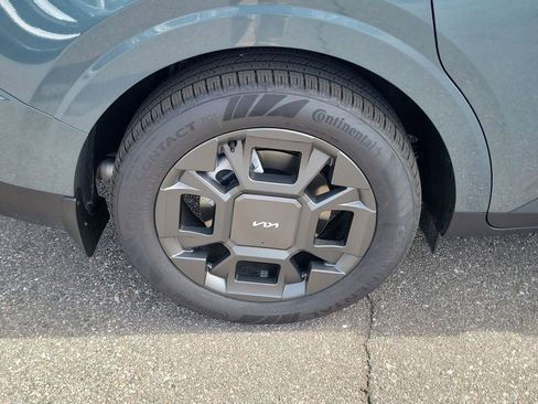 New 2026 Kia Carnival Hybrid FWD image 40