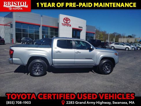 Certified 2022 Toyota Tacoma SR5 AWD/4WD image 8