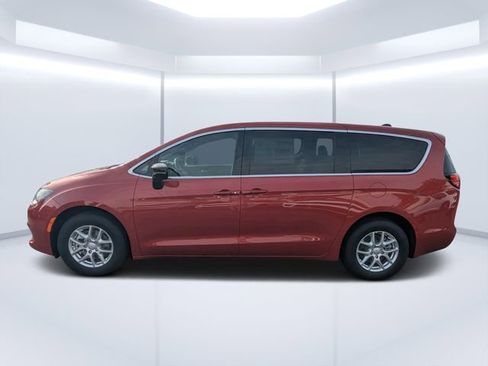 New 2026 Chrysler Voyager LX image 6