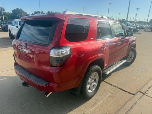 Used 2017 Toyota 4Runner SR5 Premium w/ Four Season Floor Mat Package AWD/4WD image 6