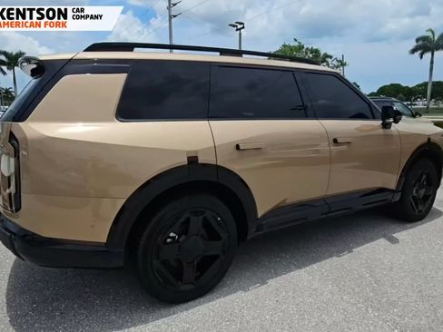 Used 2027 Kia Telluride SX Prestige X-Line AWD/4WD image 2