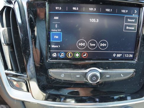 Used 2021 Chevrolet Traverse LS AWD/4WD image 5