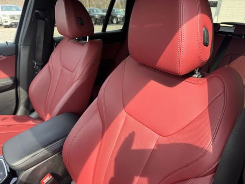 Used 2023 BMW X3 xDrive30i w/ Convenience Package w/ZPA image 9