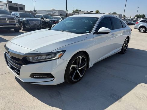 Used 2020 Honda Accord Sport image 7