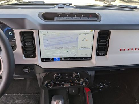 New 2026 Ford Bronco Heritage Edition AWD/4WD image 12