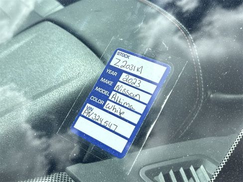 Certified 2023 Nissan Altima 2.5 SR w/ SR Premium Package image 7