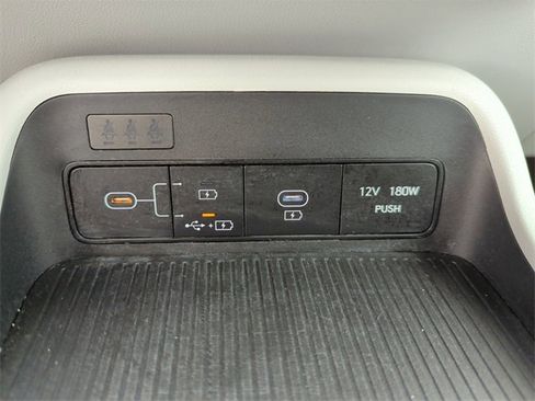 Used 2024 Hyundai Kona SEL image 30