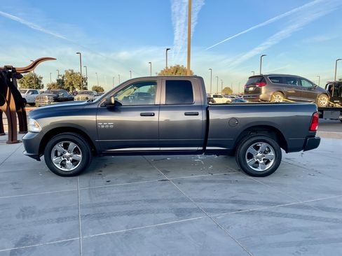 Used 2018 RAM 1500 Express image 2