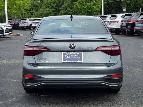 Used 2023 Volkswagen Jetta Sport FWD image 3