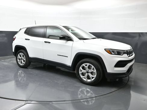 Used 2025 Jeep Compass Sport AWD/4WD image 26