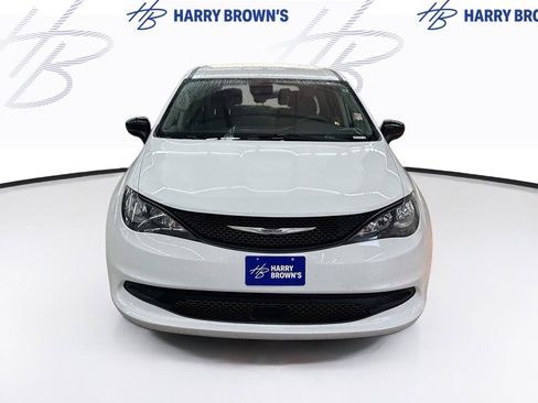Used 2024 Chrysler Voyager LX FWD image 6