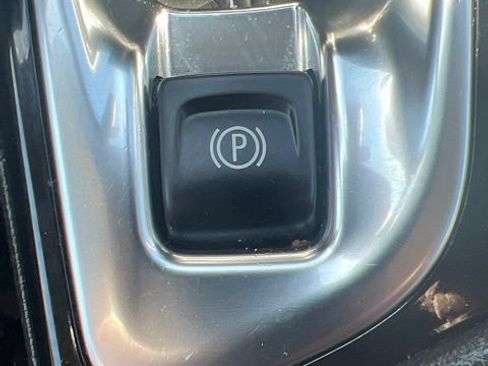 Used 2025 Buick Encore GX Preferred FWD image 17