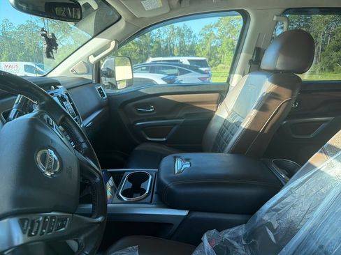Used 2018 Nissan Titan Platinum Reserve w/ Platinum Utility Package AWD/4WD image 11