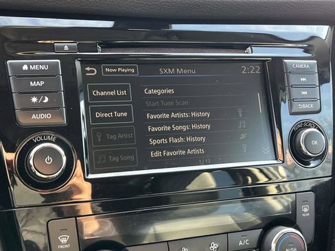 Used 2018 Nissan Rogue SL w/ Premium Package image 26