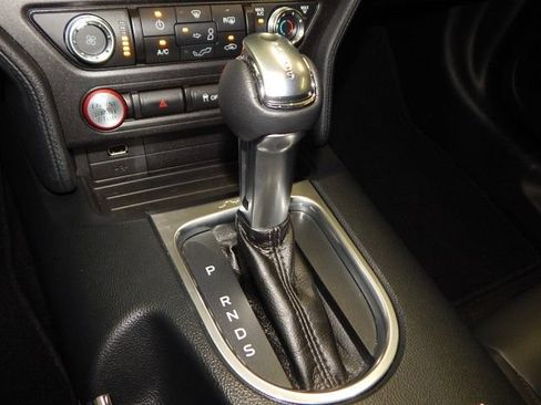 Used 2018 Ford Mustang GT RWD image 22