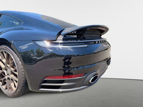 Used 2021 Porsche 911 Carrera 4 image 23