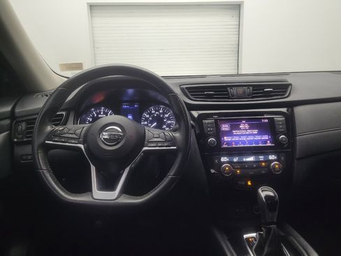 Used 2018 Nissan Rogue SV AWD/4WD image 22