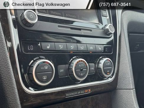 Used 2015 Volkswagen Passat TDI SEL Premium FWD image 43