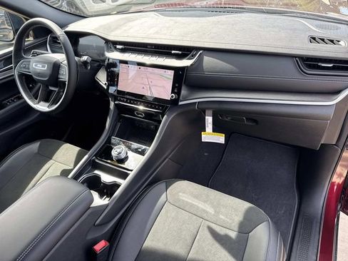 New 2026 Jeep Grand Cherokee Altitude RWD image 15