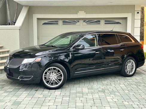 Used 2015 Lincoln MKT AWD w/ Equipment Group 201A image 4