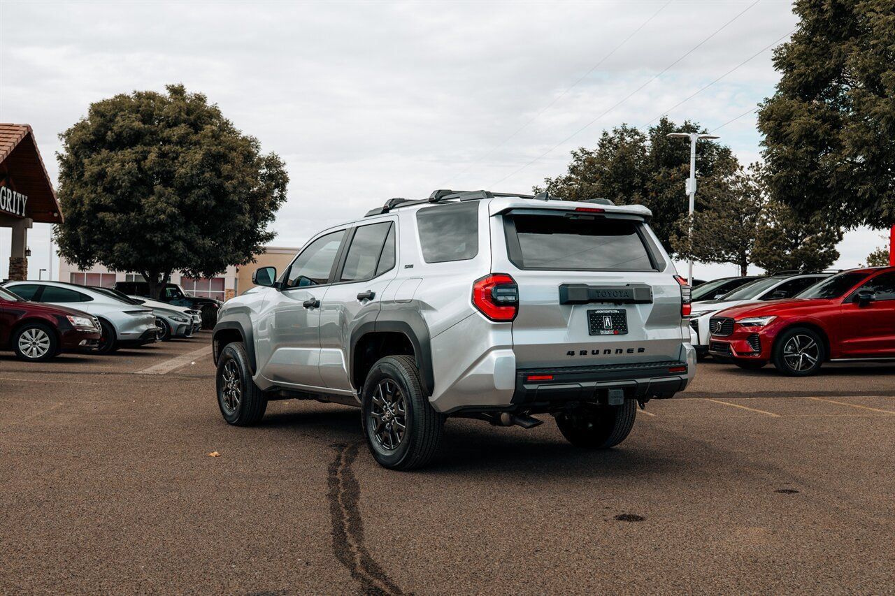 Used 2026 Toyota 4Runner SR5 AWD/4WD image 5
