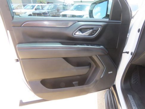 Used 2022 Chevrolet Tahoe RST w/ Sport Performance Package AWD/4WD image 24