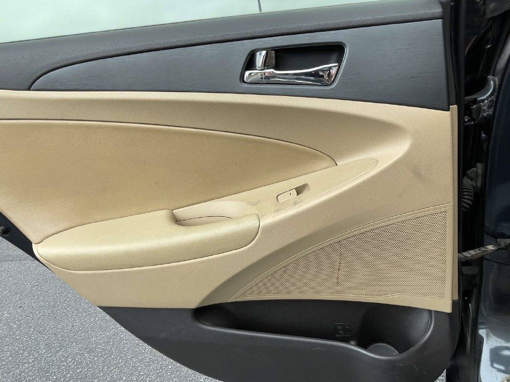 Used 2011 Hyundai Sonata GLS w/ Popular Equipment Pkg 2 FWD image 11