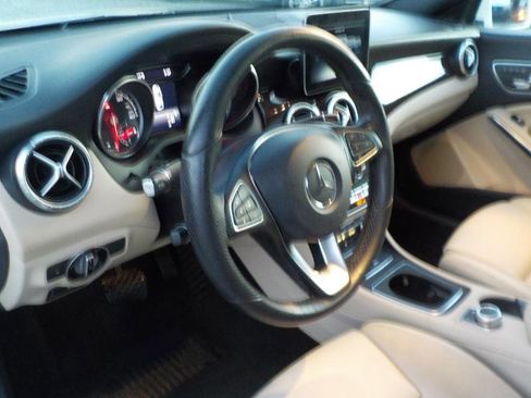 Used 2018 Mercedes-Benz CLA 250 w/ Premium Package image 10