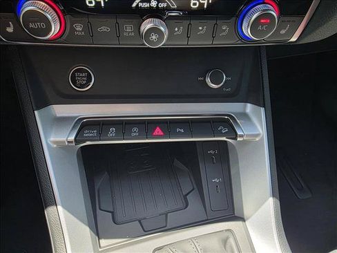 New 2025 Audi Q3 2.0T Premium w/ Convenience Package AWD/4WD image 25