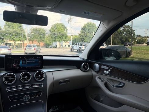 Used 2019 Mercedes-Benz C 300 4MATIC Sedan image 19