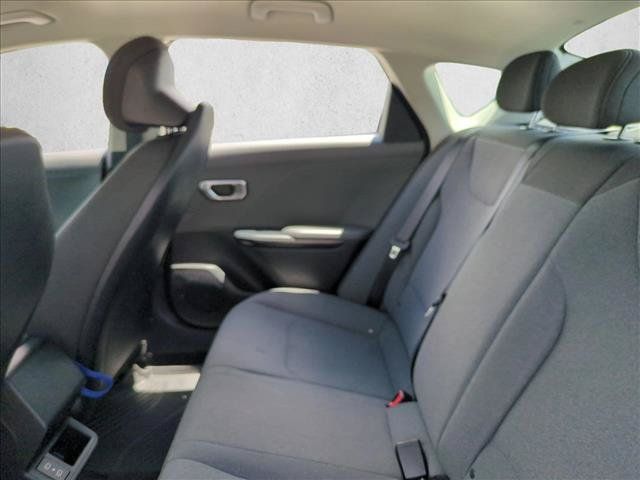 Used 2025 Kia K4 FWD image 17