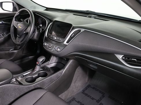Used 2024 Chevrolet Malibu RS FWD image 23