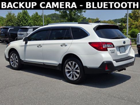 Used 2019 Subaru Outback 2.5i Touring AWD/4WD image 5