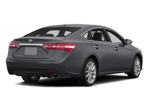 Used 2014 Toyota Avalon Limited w/ Technology Package FWD image 2