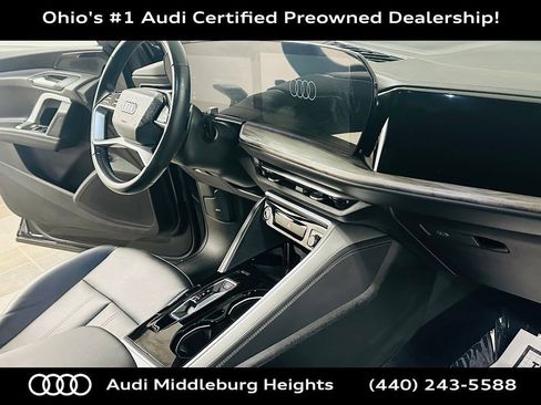 Certified 2025 Audi Q5 Premium AWD/4WD image 10