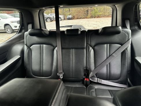 Used 2022 Jeep Wagoneer Series III w/ Rear Seat Video Group 1 image 27