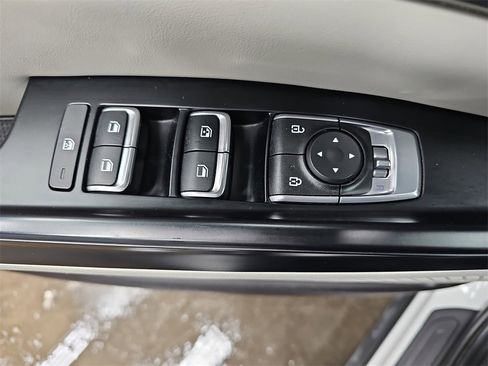 Used 2024 Kia Carnival LX image 26